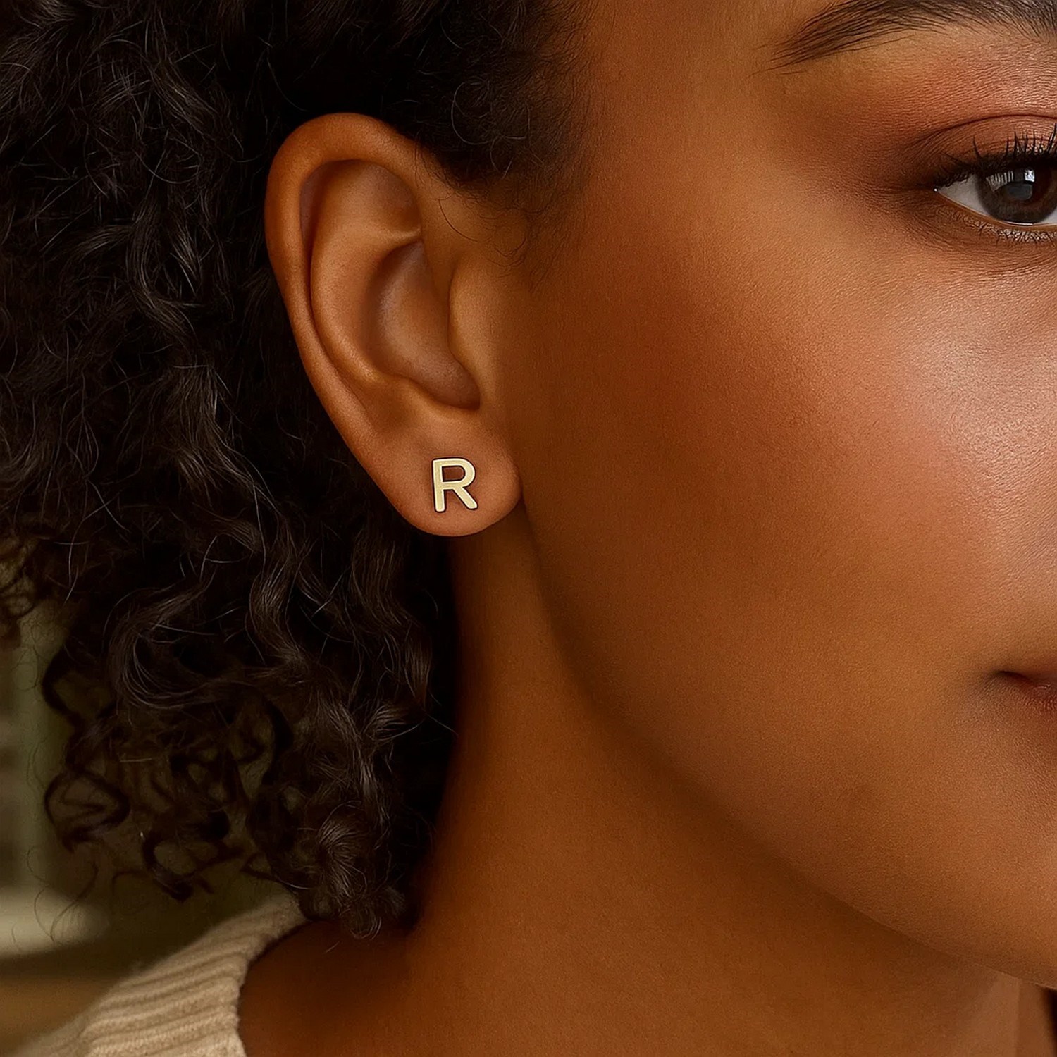 14K Yellow Gold Yours Truly Initial R Stud Earrings - Image 2